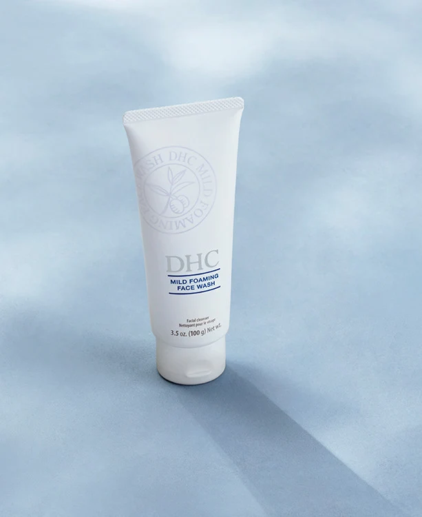 Mild Foaming Face Wash - Image 4